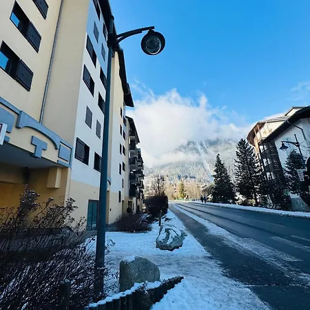 Appartement Vu Mont Blanc Parking Terrasse Chamonix Exterior photo